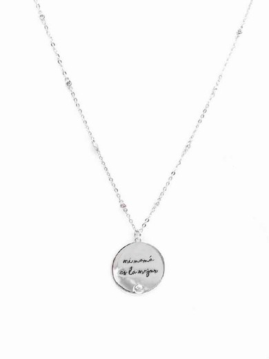 Pendentif en argent rhodié avec la phrase "Ma maman est la meilleure"