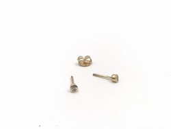 Pendientes de oro chatón diamante