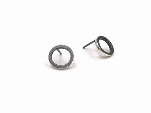 Pendientes en plata de ley Circle Gap Black