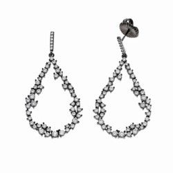 Longues boucles d'oreilles pendantes noires