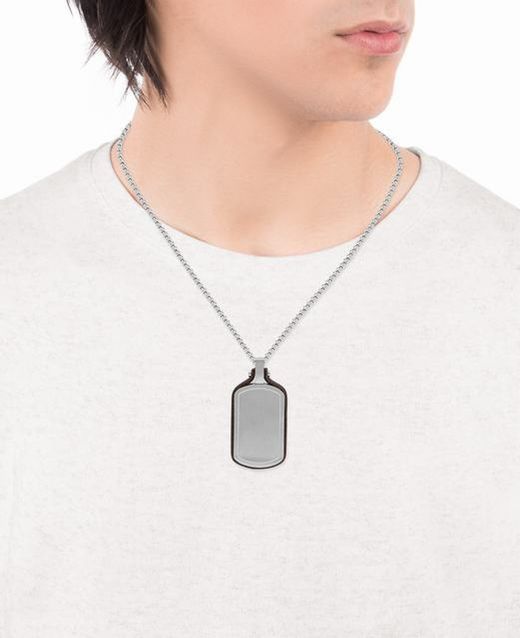 Collares, colgantes y cadenas para hombre