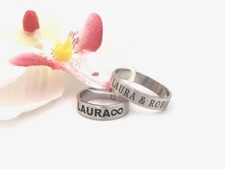 Alianza de plata personalizada letra gruesa