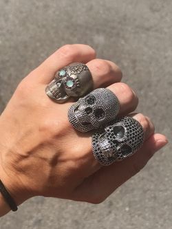 Körniger Raive Totenkopfring