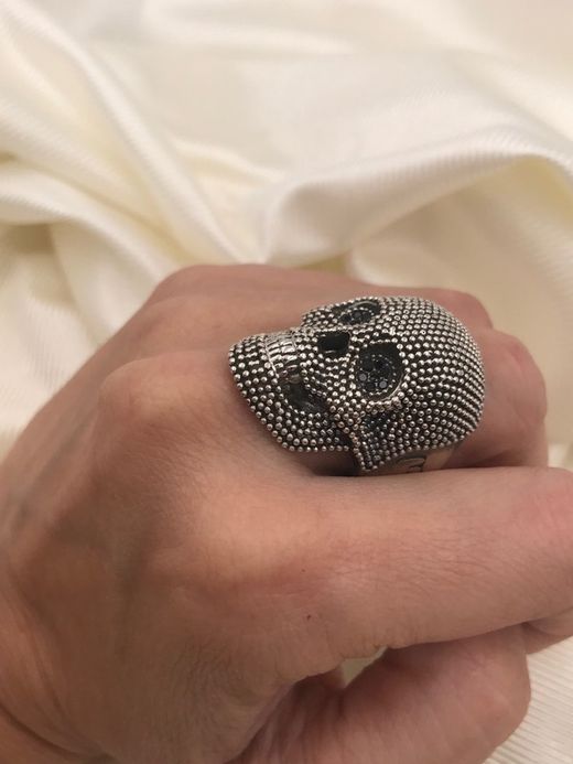 Körniger Raive Totenkopfring