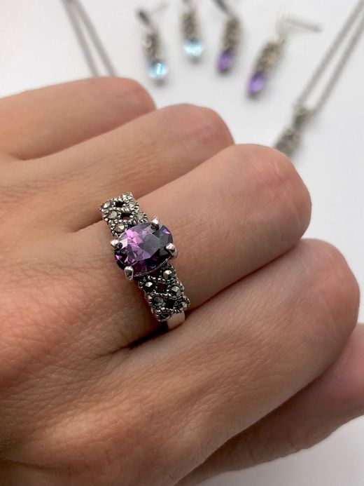Lila Sterling Silber Ring