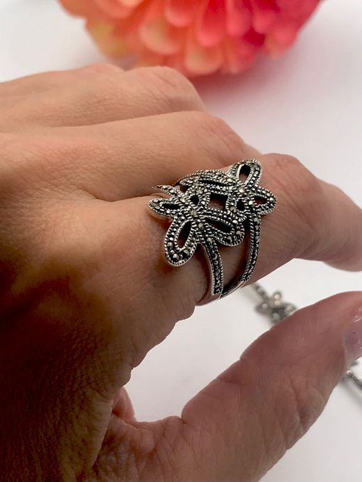 Anillo Elegant de plata de ley Flowers