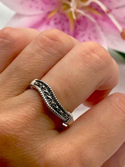 Anillo Elegant de plata de ley Turn