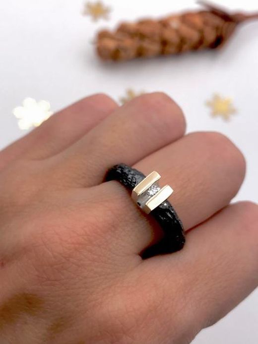 Anillo en plata de ley Trunk con Brillante