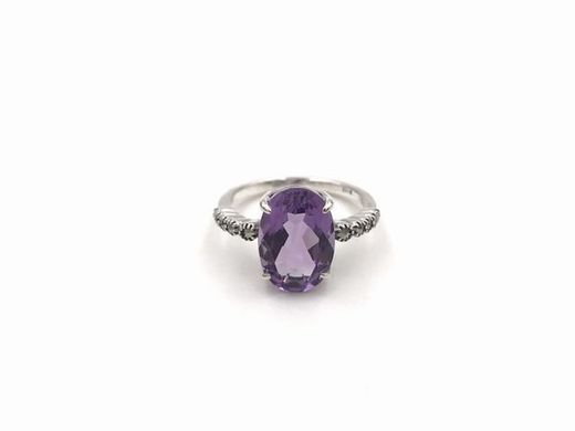 Ring aus Sterlingsilber und natürlichem Amethyst