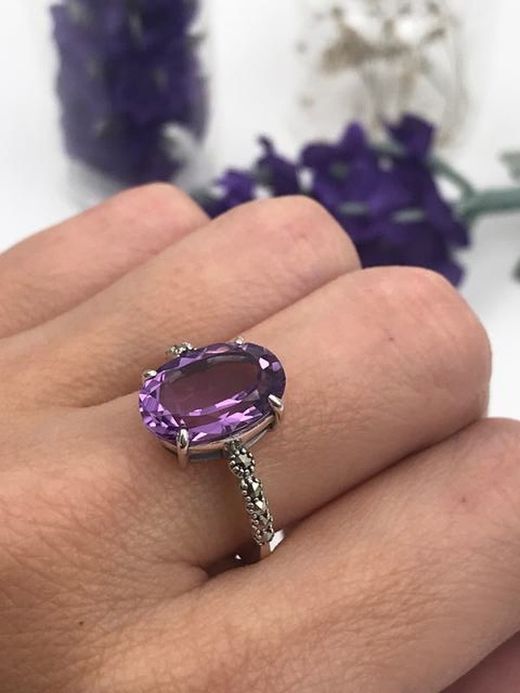 Ring aus Sterlingsilber und natürlichem Amethyst