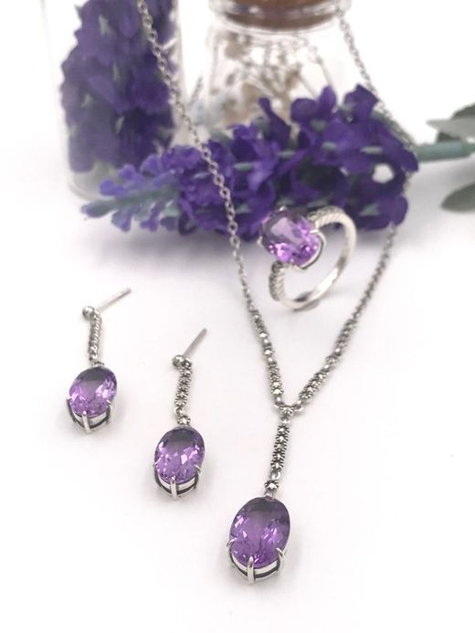 Ring aus Sterlingsilber und natürlichem Amethyst