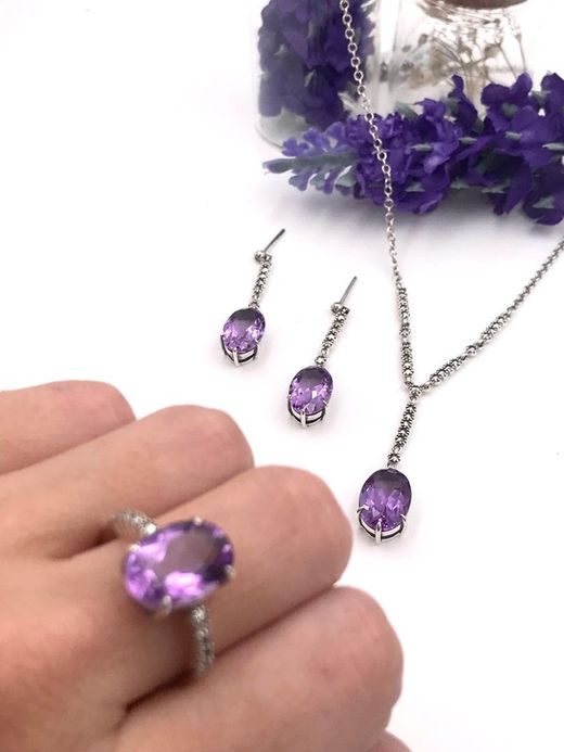 Ring aus Sterlingsilber und natürlichem Amethyst