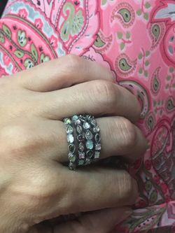 Raive Silber-Minimalring mit Chalcedon, Granat, Quarz, Koralle