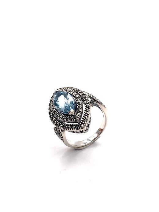 Anillo Oval en plata de ley y Topacio