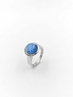 Anillo de plata rodiado de mujer con cristal azul