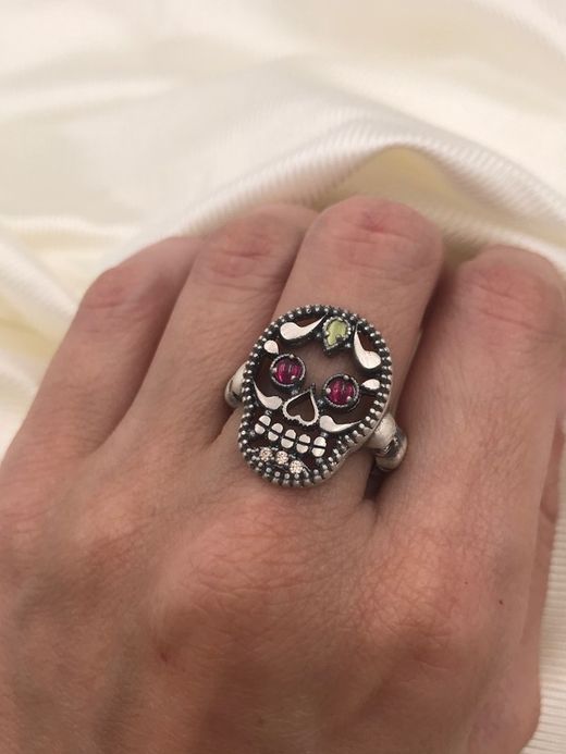 Raive Totenkopf Laubsägering