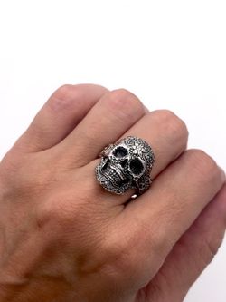 Anillo Top Silver de calavera unisex mediano de plata envejecida