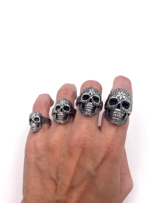 Anillo Top Silver de calavera unisex mediano de plata envejecida
