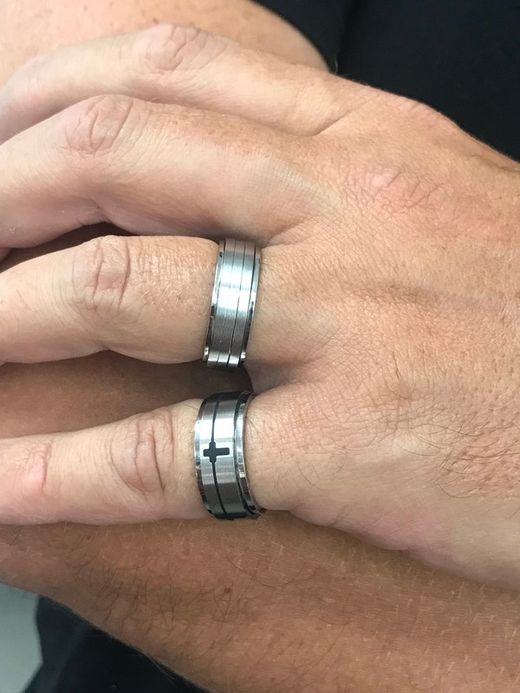 Viceroy-Ring mit schwarzem Ip-Kreuz