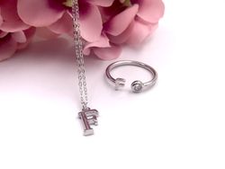 Rhodinierte Silberringe mit Buchstaben