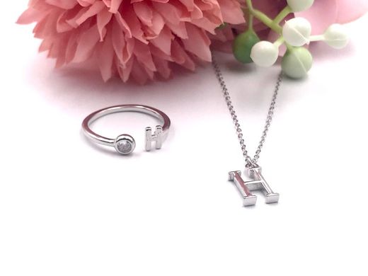 Rhodinierte Silberringe mit Buchstaben