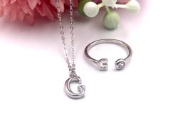 Rhodinierte Silberringe mit Buchstaben