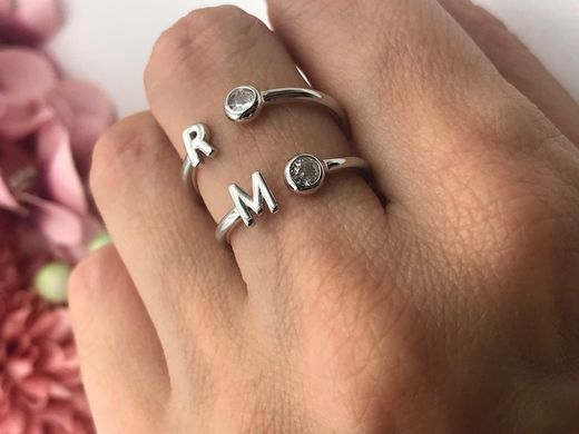 Rhodinierte Silberringe mit Buchstaben