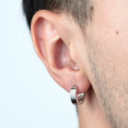 Lotusreifen in nuanciertem Stahl