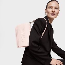 Tous Audree – Mittlere Umhängetasche Brenda in Hellrosa