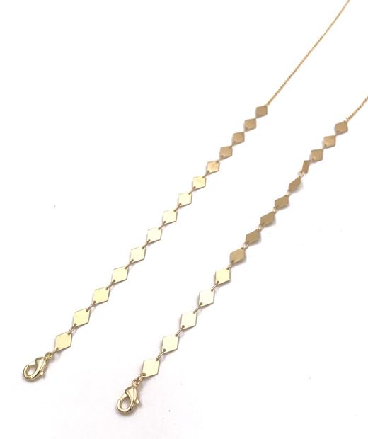 Kette hängt Gesichtsmaskenformen