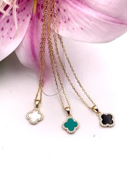 Alhambra-Anhänger aus Schwarzgold