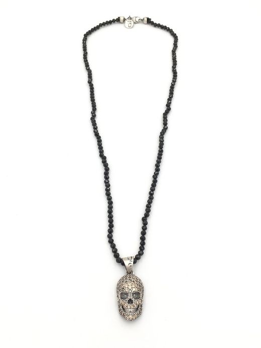 Silberner Totenkopf-Anhänger, besetzt mit Zirkonen und Onyx-Kette.