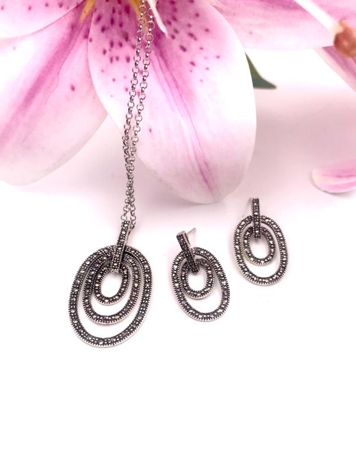 Colgante Elegant de plata de ley Double Hoops