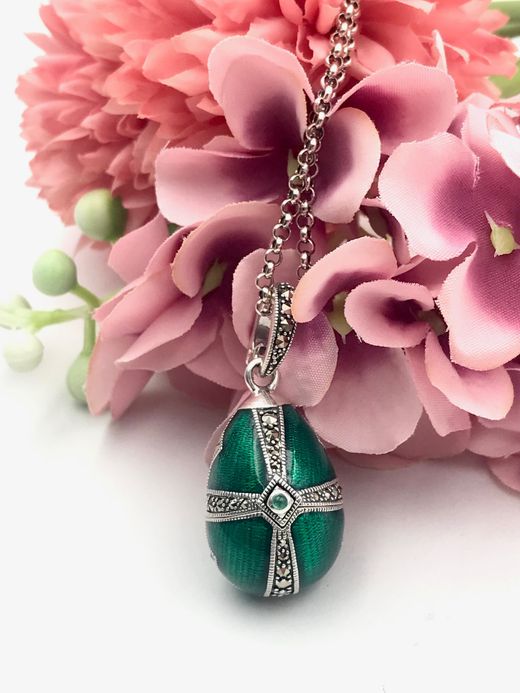 Colgante Elegant de plata de ley Fabergé