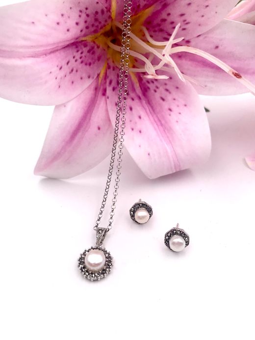 Colgante Elegant de plata de ley Pearls