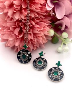 Colgante Elegant de plata de ley Rosette