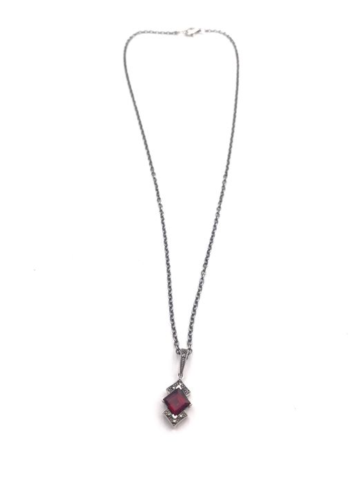 Colgante Elegant de plata de ley Square Garnet