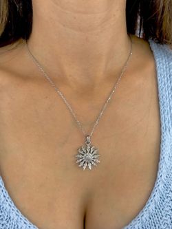 Colgante grande en plata de ley Eguzkilore