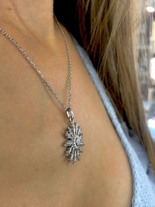 Colgante grande en plata de ley Eguzkilore