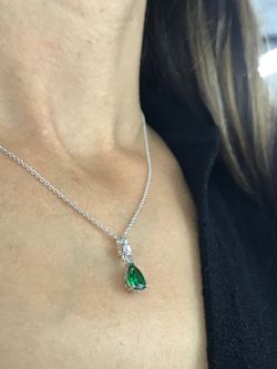 Colgante en plata de ley Tear Emerald