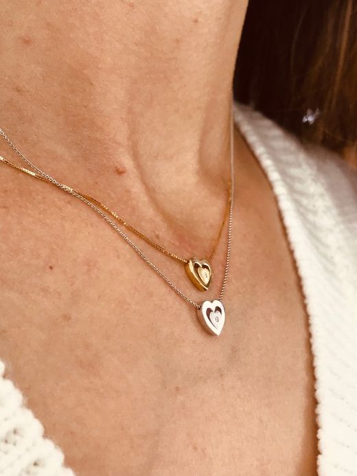 Mini pingente Finor em ouro branco 18k