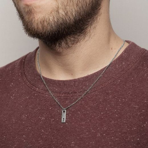 Langer Silberanhänger mit durchbrochenem Schlüssel