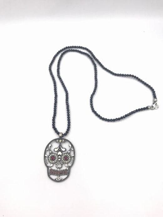 Langer Raive-Schädel-Laubsägearbeit-Anhänger