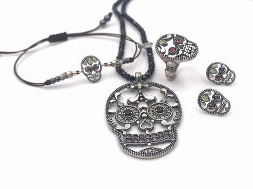 Langer Raive-Schädel-Laubsägearbeit-Anhänger