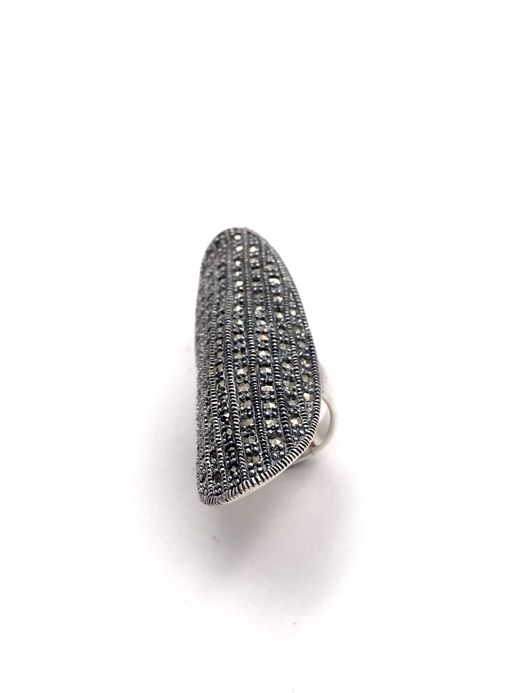 Espectacular Anillo Elegant de plata de ley Suttle