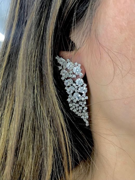 Spektakuläre lange Ohrringe von Salvatore Bride