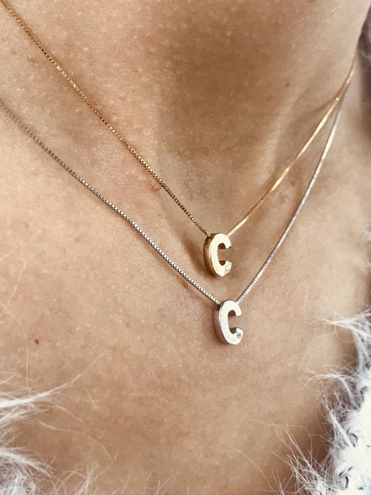 Initialen aus 18 Karat Gold mit Brillant