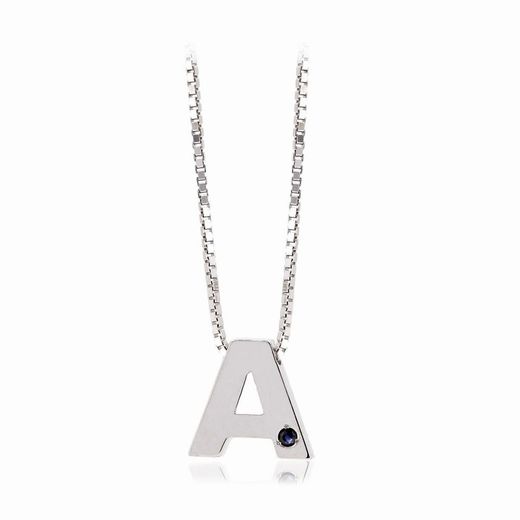 Iniciais em prata ródio cravejadas com safira