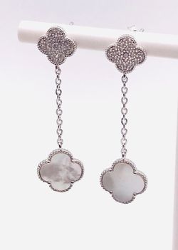 Lange Ohrringe Alhambra aus Weißsilber