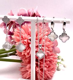 Lange Ohrringe Alhambra aus Weißsilber